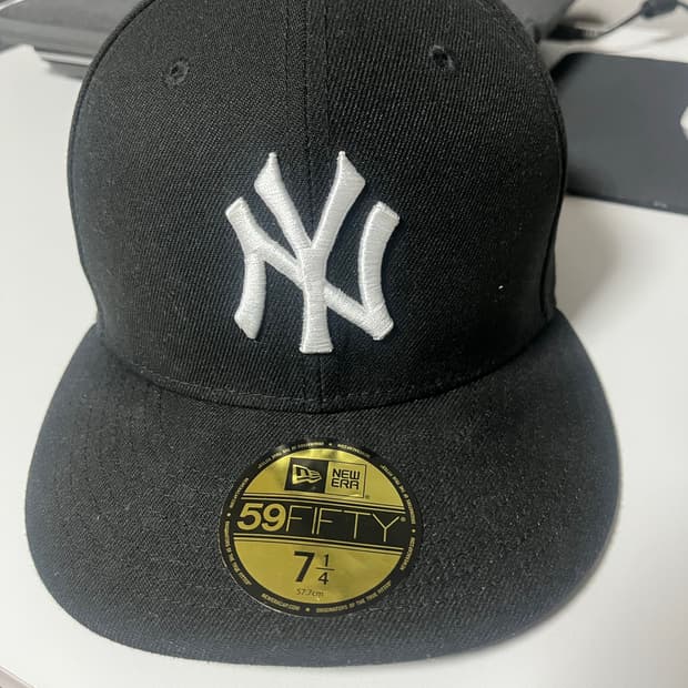 뉴에라 59fifty 양키스 7 4/1