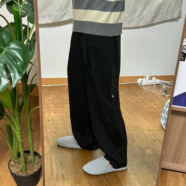 자더에러 자라 아더에러 테이퍼드 트라우저 블랙 슬랙스