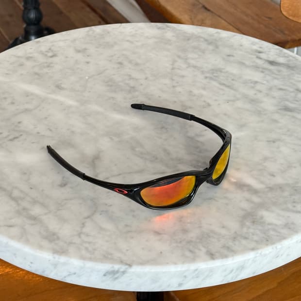 오클리 트웬티 XX 블랙/레드