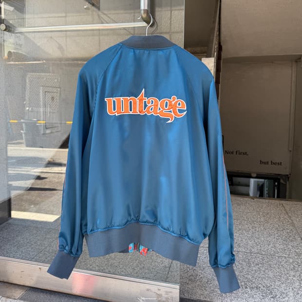UNTAGE 리버시블 새틴 봄버 자켓