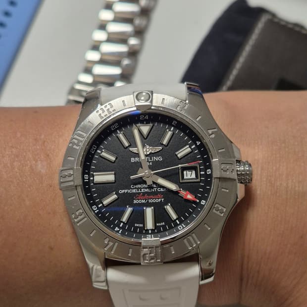브라이틀링 어벤져2 GMT 43mm