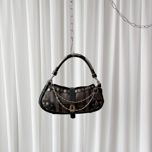 버버리 프로섬 스모크 체크 스터드 숄더백