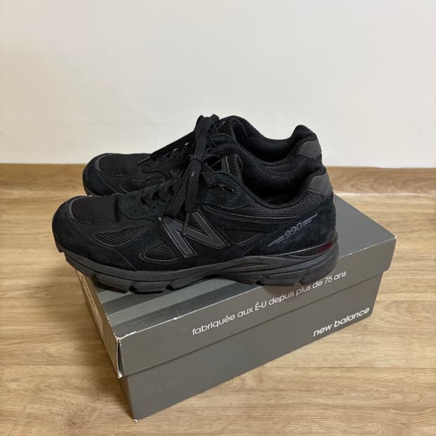 [270]뉴발란스 990v4 트리플 블랙