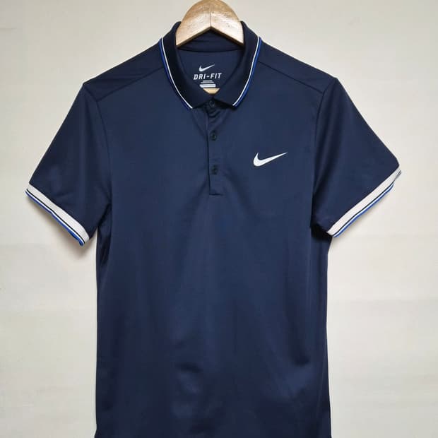 나이키Nike 드라이핏 반팔카라티 M사이즈 - T106