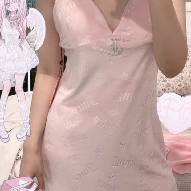 쥬시꾸뛰르 핑크벨벳 슬립 잠옷