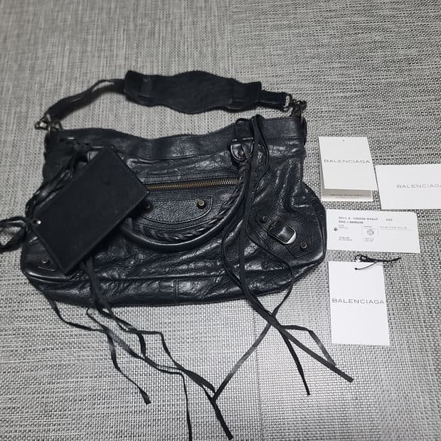 발렌시아가 퍼스트백 모터백 르시티 퍼스트백 숄더백 블랙