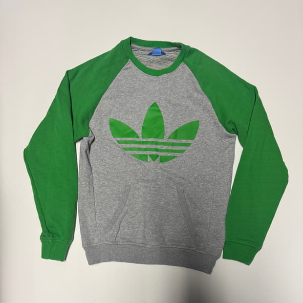 여성 아디다스 올드스쿨 트레포일 나그랑 맨투맨 S ~ M