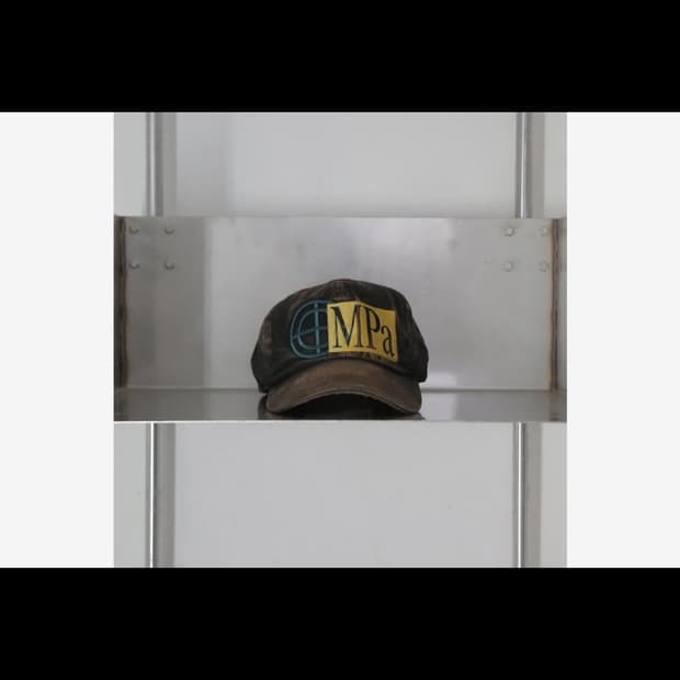 플라스틱 프로덕트 모자 구해요..