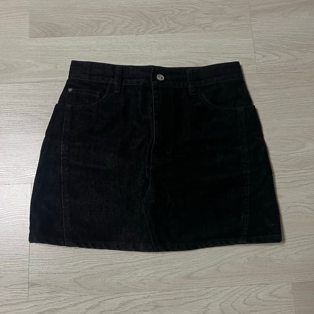 그로브 블랙 미니스커트