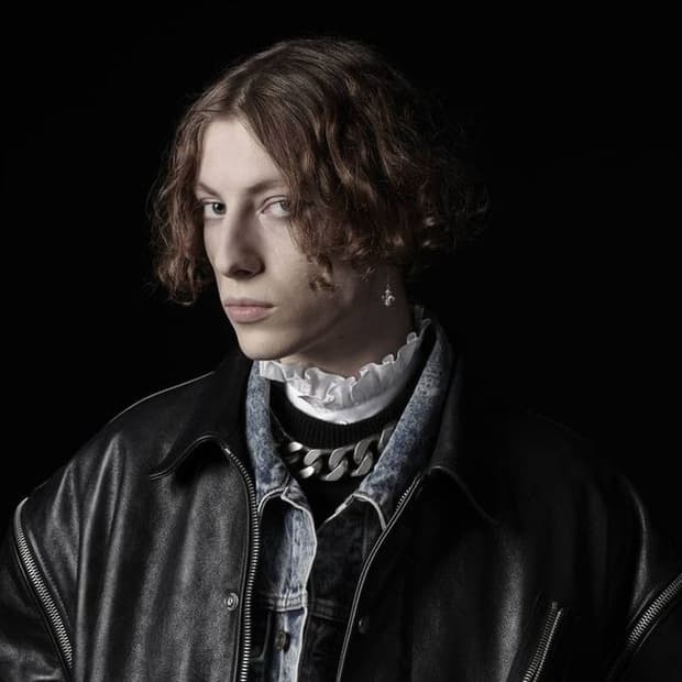 [NCT 태용님 착용] 셀린느 21AW 플뢰르 이어링