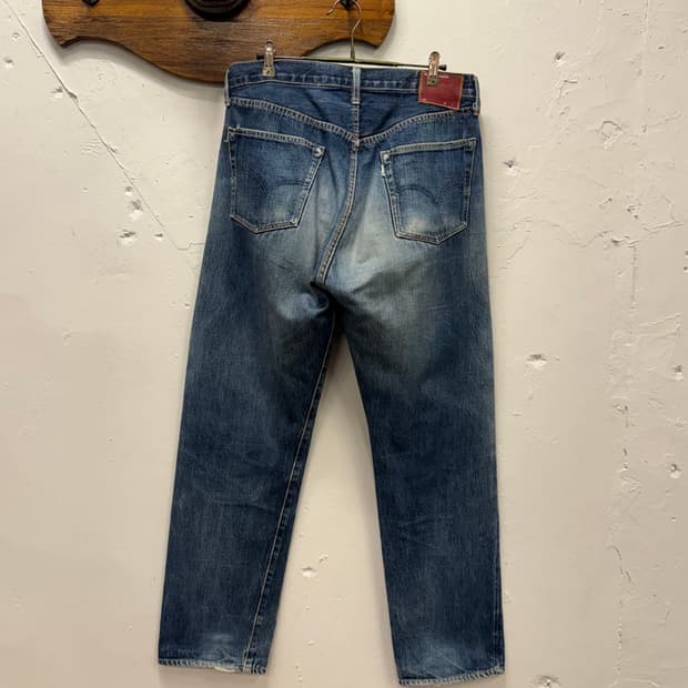 32) Buzzer Beater Selvedge Straight Deni