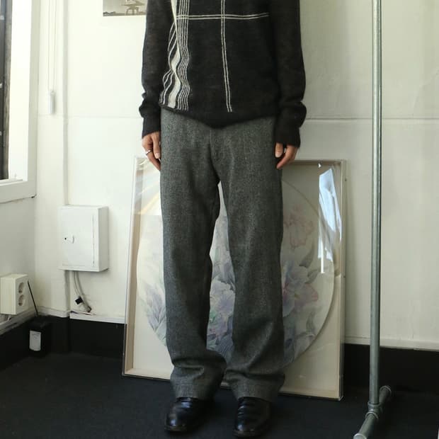 keaton chase 신치백 그레이 팬츠