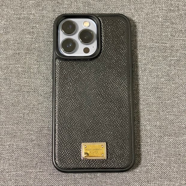돌체 앤 가바나 아이폰 13 프로 가죽 케이스