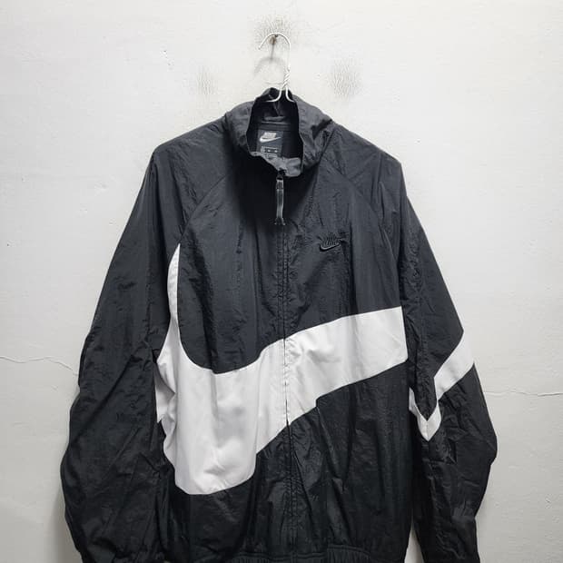 나이키 빅스우시 오레오배색 바람막이 