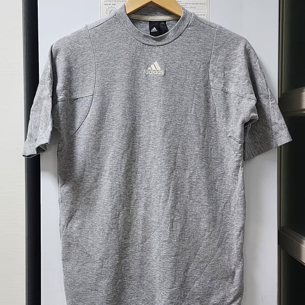아디다스 회색 티셔츠 A/XS