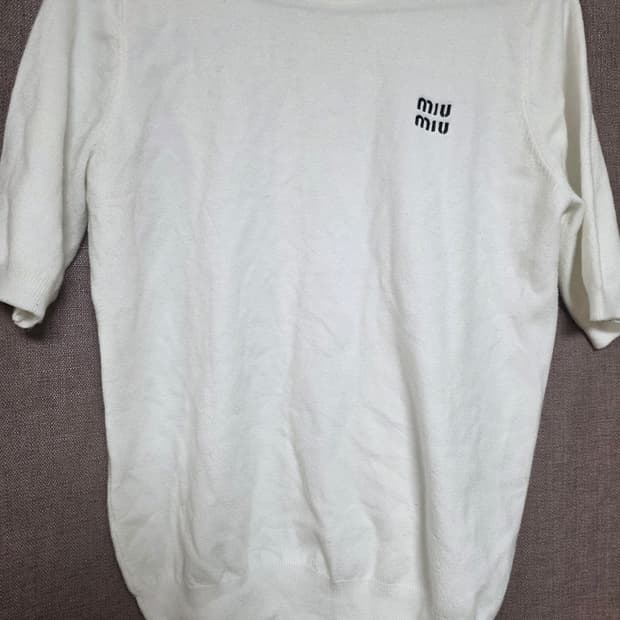 미우미우니트반팔 100