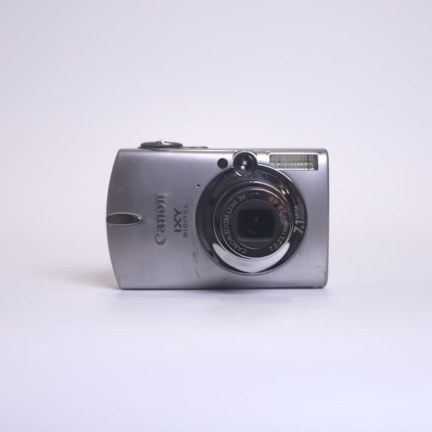 캐논 익시 디지털 700(익서스 750 일본 모델) 실버 (액정 열화)