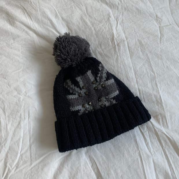 블랙 방울 비니