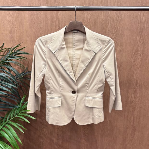 버버리 런던 7부 코튼 테일러드 자켓 무지 디테일 슬림핏 베이지