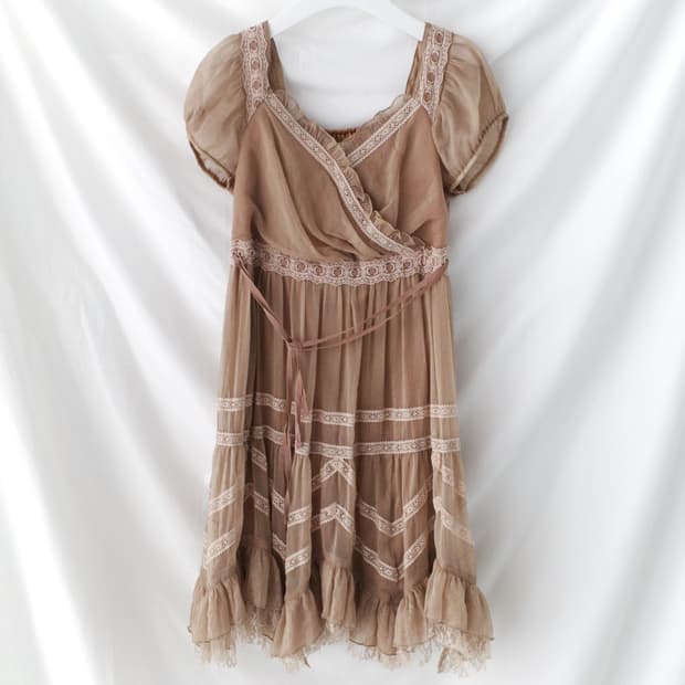 axes femme) shirring lace dress