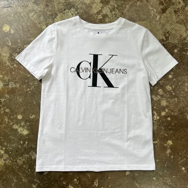 S) 캘빈클라인 CK 빅로고 반팔티 반팔티셔츠 공용