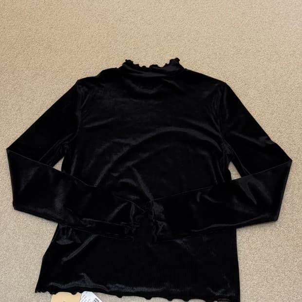 비이커 벨벳 티셔츠 블랙 새상품 s