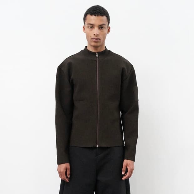 아모멘토 모크넥 집업 브라운M