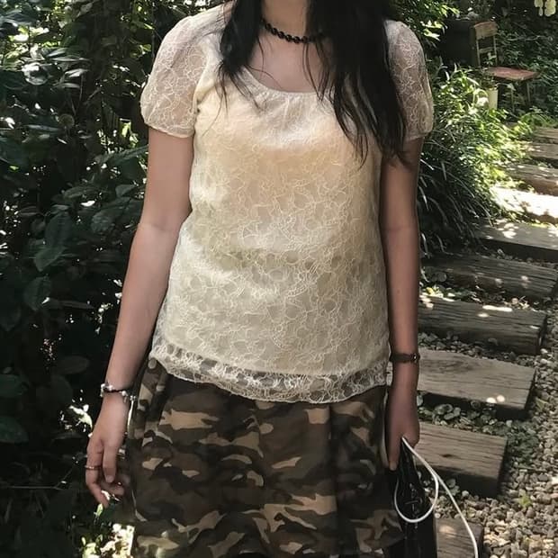 아이보리 베이지 꽃무늬 여자 반팔 블라우스 flower blouse