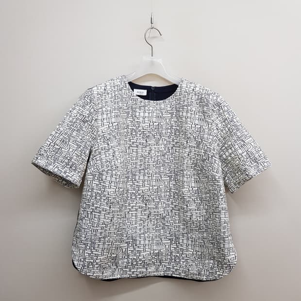 아크리스 펀토(AKRIS punto) 패턴 반팔 블라우스 M사이즈