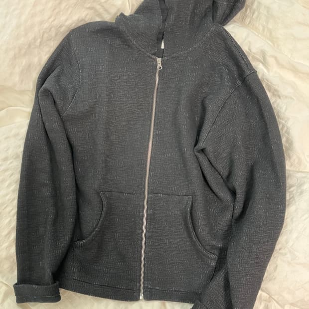 모노프리베 텍스쳐드 집업 2사니즈