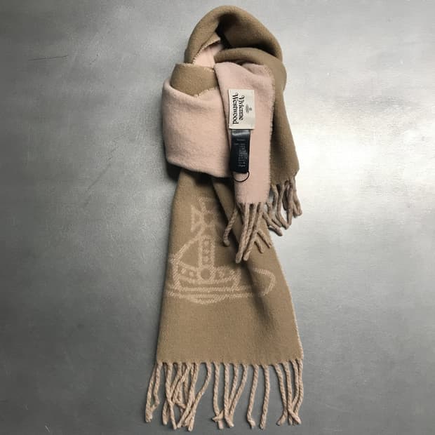 비비안웨스트우드 리버시블 머플러 