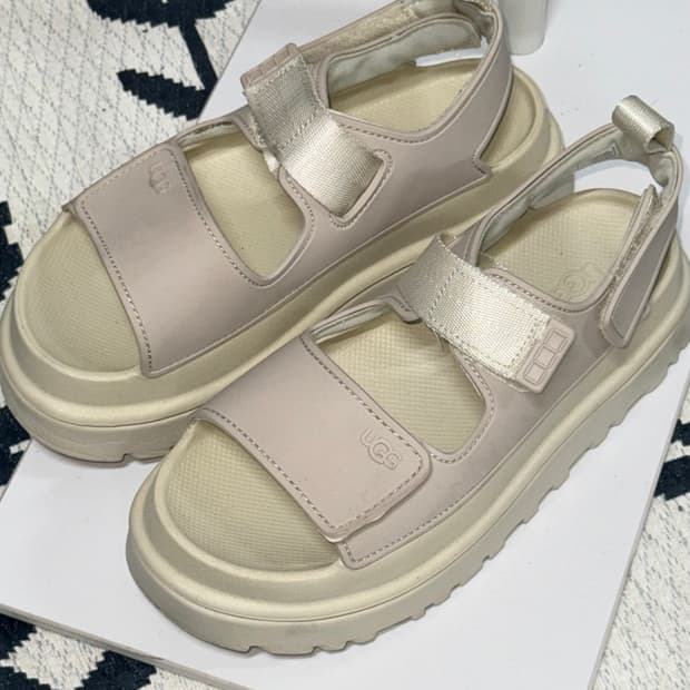 어그 UGG GoldenGlow Sandal 240mm