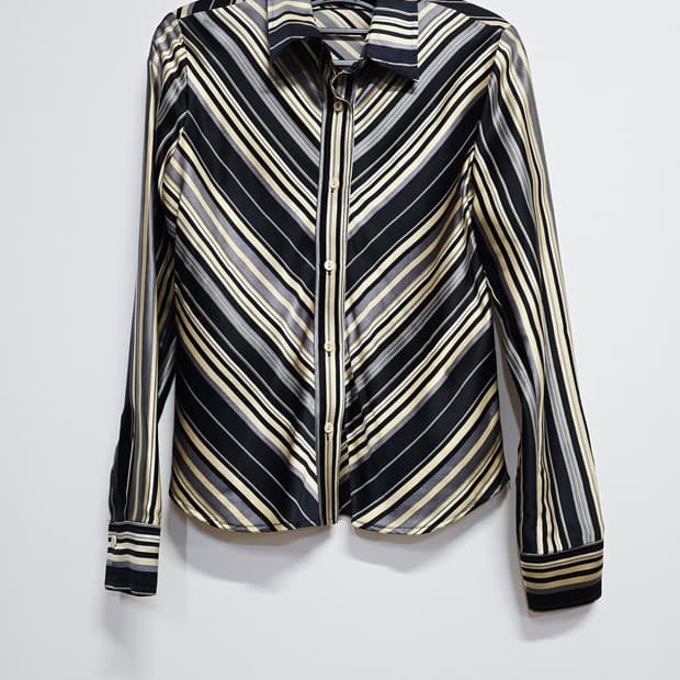 모조에스핀 줄무늬 패턴 실크 블라우스