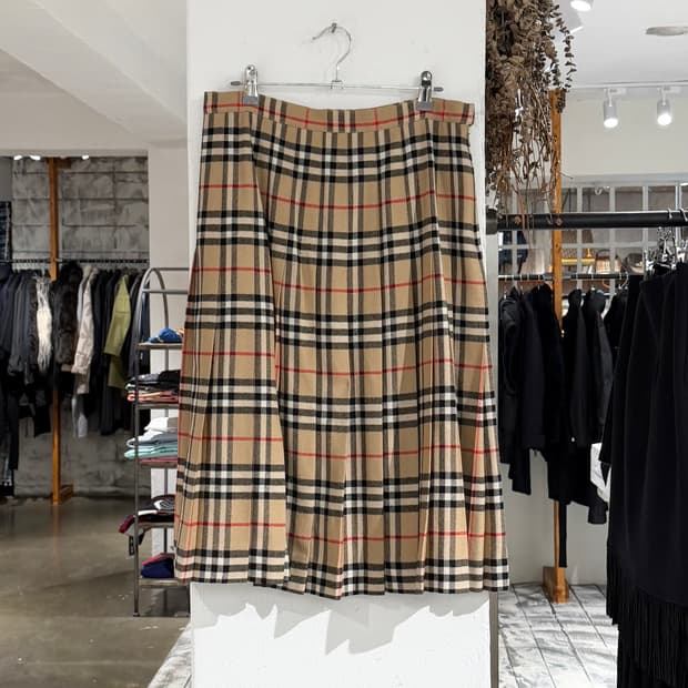 버버리 베이지 노바체크 플리츠 울 스커트