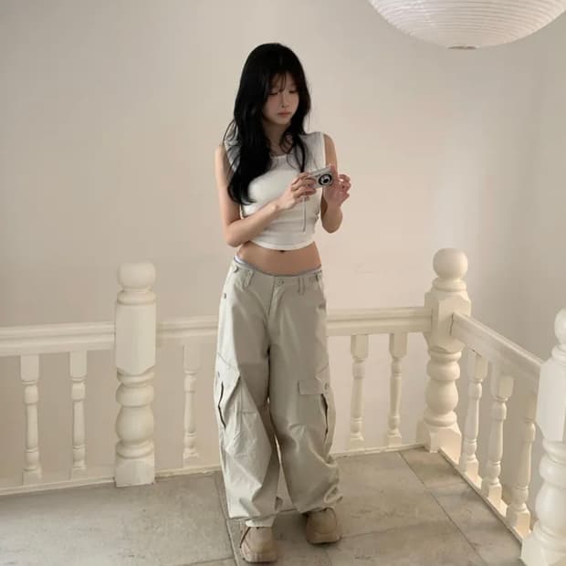 모디무드 투버클 베이지카고팬츠