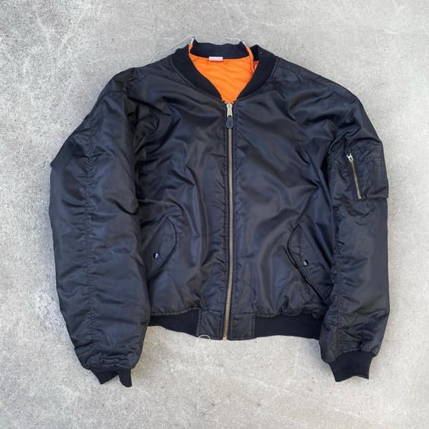 [OS] 베트멍 초판 절개 봄버 자켓 블랙