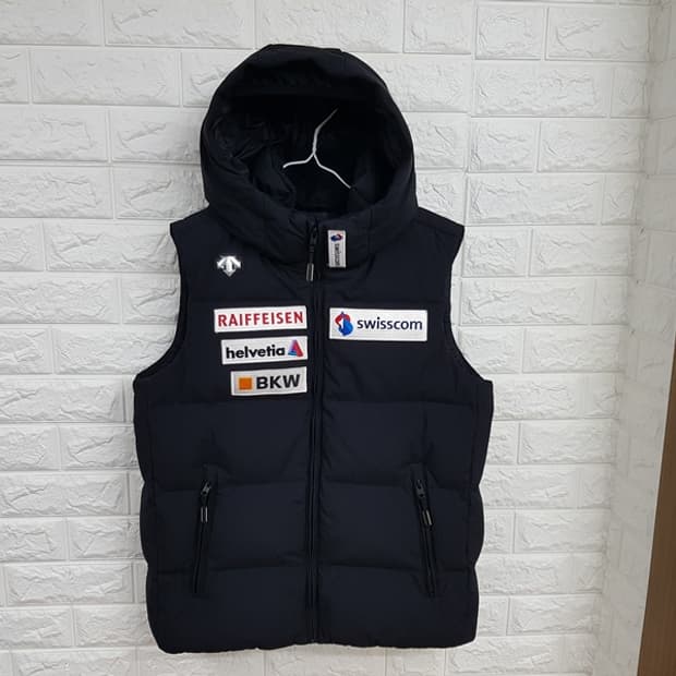 데상트 조끼 패딩 점퍼 키즈160 (여성66가능)