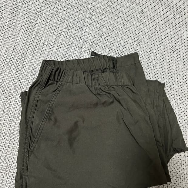 유니클로c 파라슈트팬츠 블랙 L