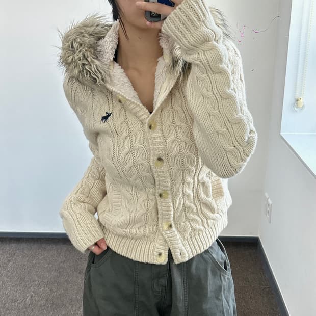 Abercrombie 아베크롬비 울프죠 니트 버튼업 가디건