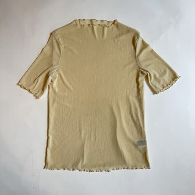 CREAM LETTUCE HEM TEE
