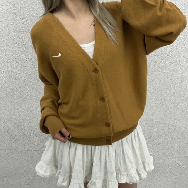 나이키 스우시 머스타드 가디건 L