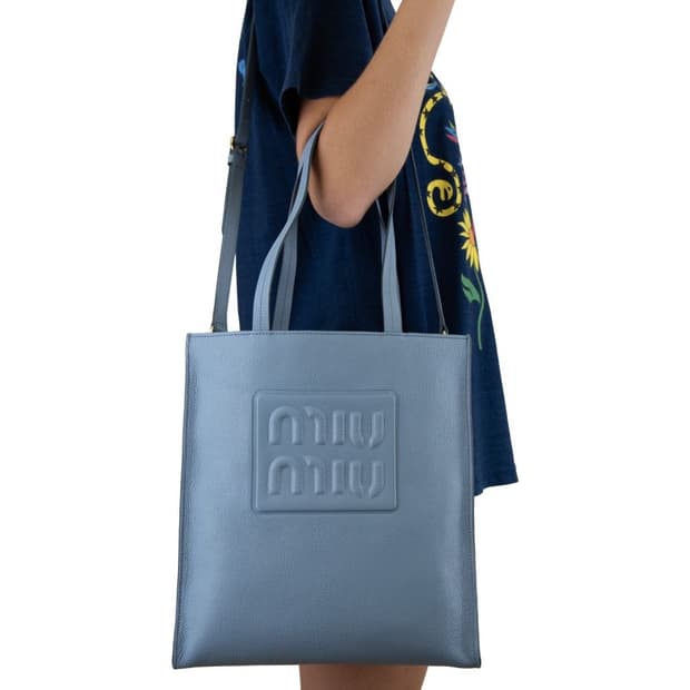 미우미우 토트백 스카이 블루 정품 MIU Mlu 5BG264 F0637 