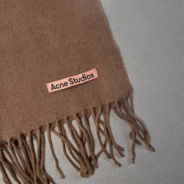 아크네스튜디오 브라운 머플러