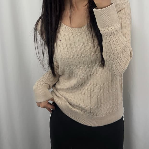 타미힐피거 베이지 니트