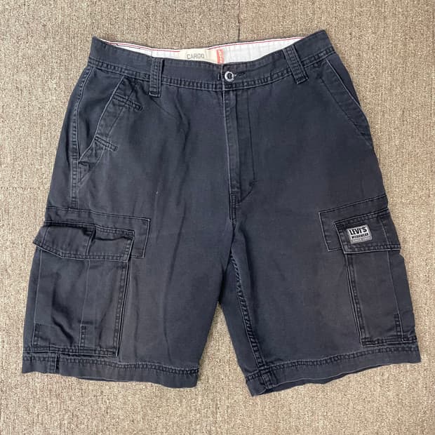 (32) Levi's 리바이스 카고 반바지 