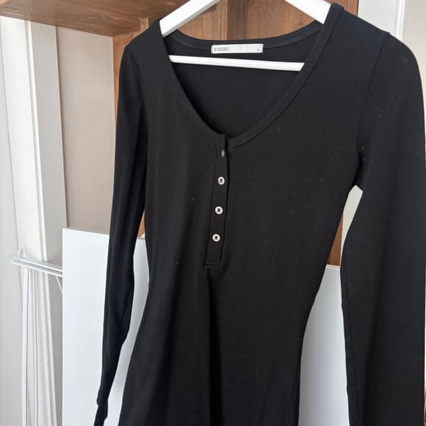 보헤미안서울 브이넥 버튼 드레스