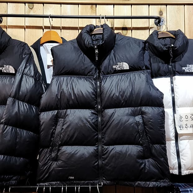 (105) 노스페이스 눕시 패딩조끼 블랙 거위털 700 구스다운 베스트 