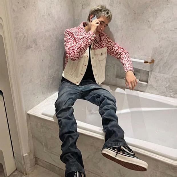 CHAEnewyork 핑크 레오파드 메탈 피어싱 크롭데님자켓