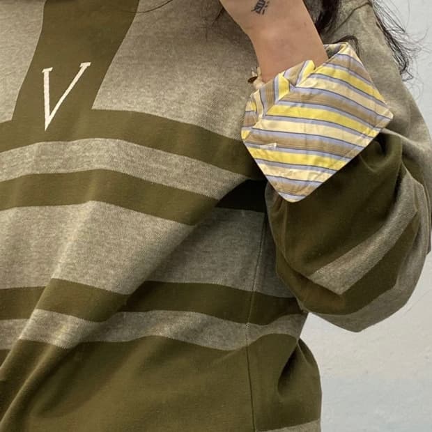 [8823]Valentino Garavani sweatshirt