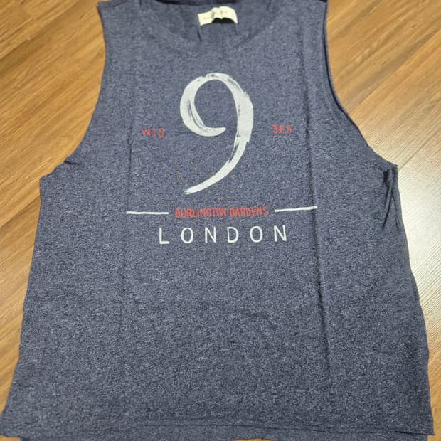 애버크롬비 슬리브리스 프린트 티셔츠 [정품]